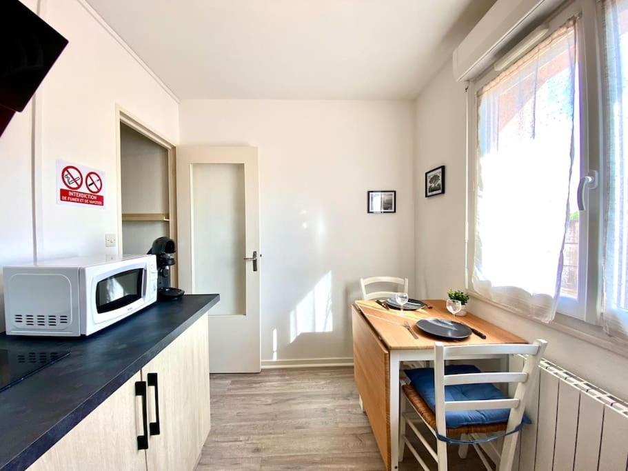 T2 Cosy Proche Hopital + Parking Gratuit Sur Place Auxerre Exterior photo